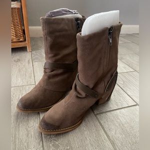 Naughty monkey boots